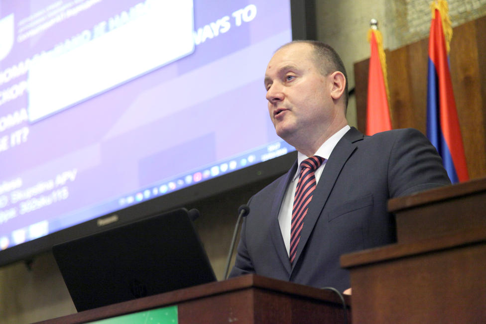 Obraćanje Milivoja Vrebalova skupu