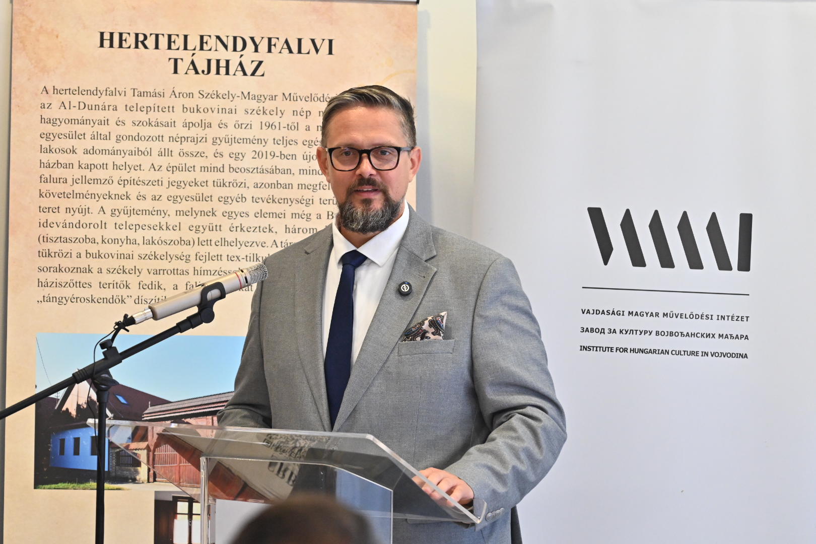 Juhas: Prošlost ne odlažemo na čuvanje, približavamo je budućnosti