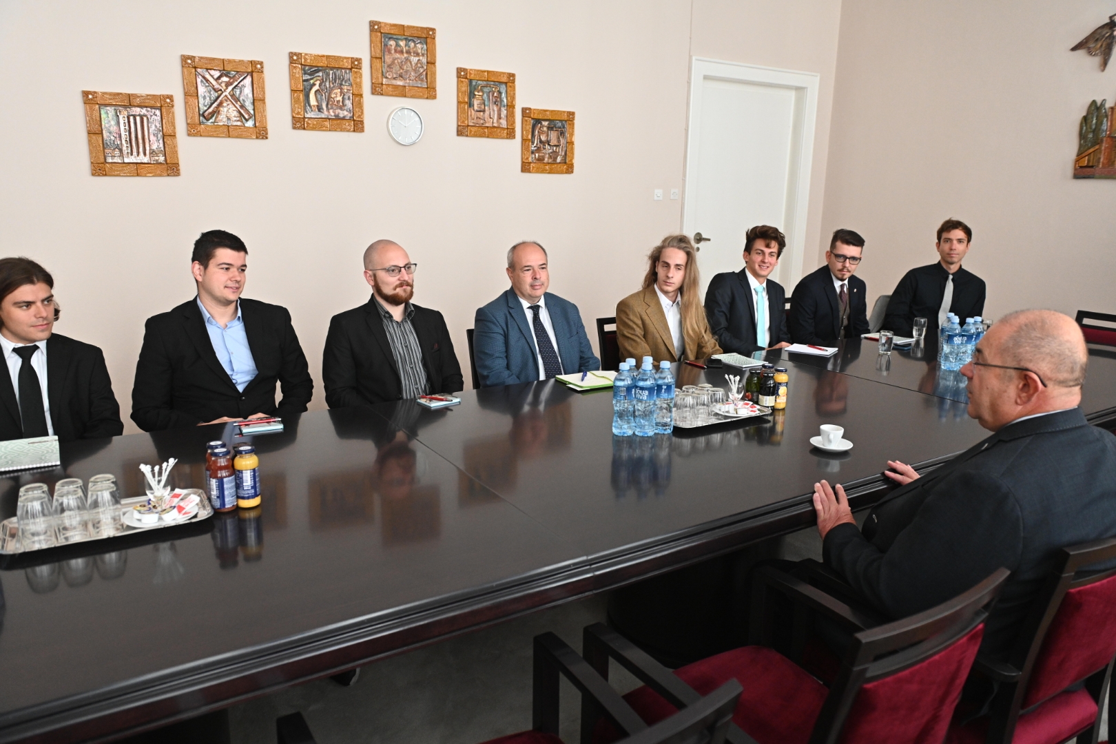 Predsednik Pastor primio studente Kolegijuma Matija Korvin iz Budimpešte